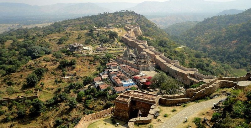 Aerial view of Kumbhalgarh fort wall