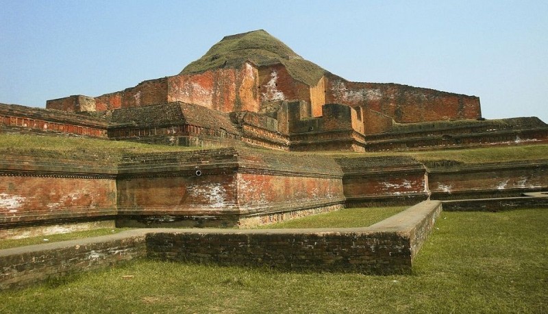 Ruins of Bhuddist Bihara Somapura Mahavihara