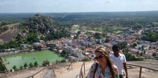 Shravanabelagola & Darshan of Lord Bahubali (Gomateshwara)