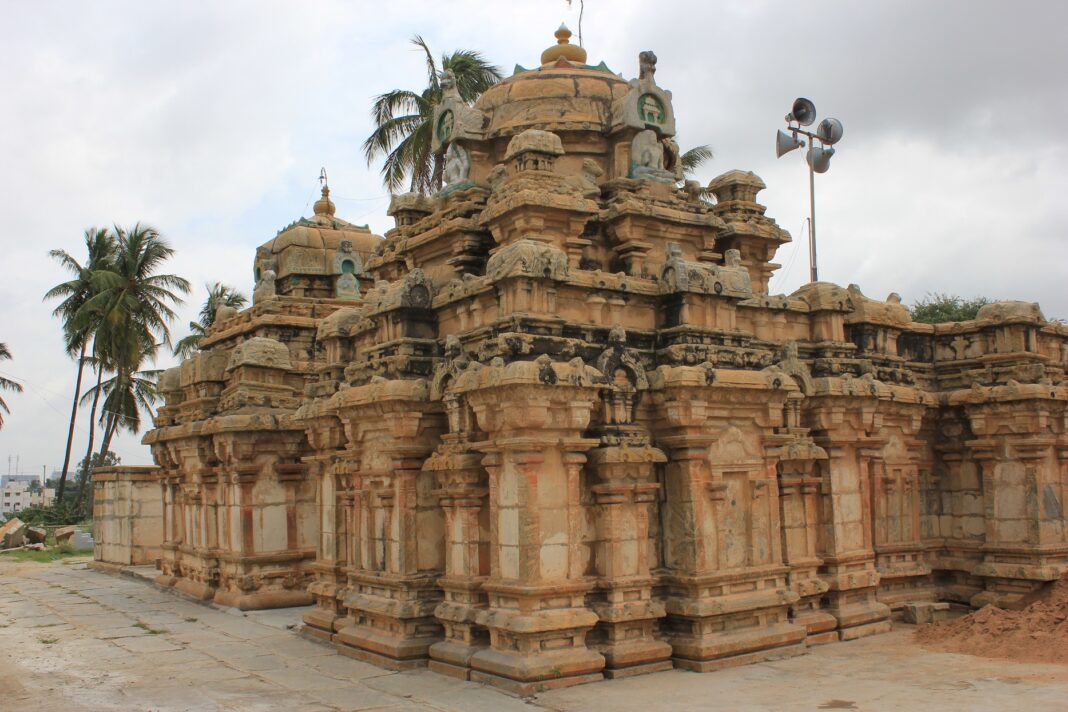 Naganatheshvara_Temple_(9th_century)_at_Begur,_Bengaluru mystery of india