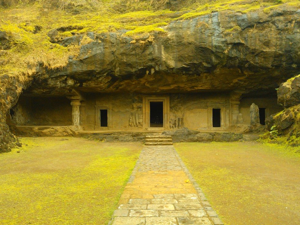 Elephanta Caves – ancient rock-cut chambers