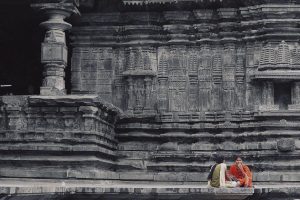 1280px-Thousand_Pillar_Temple_Warangal-1068×580