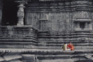 1280px-Thousand_Pillar_Temple_Warangal-300×200