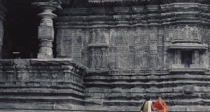 1280px-Thousand_Pillar_Temple_Warangal-324×160