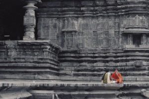 1280px-Thousand_Pillar_Temple_Warangal-324×235