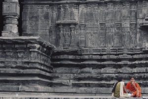 1280px-Thousand_Pillar_Temple_Warangal-356×364