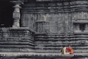 1280px-Thousand_Pillar_Temple_Warangal-696×385