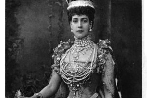 Alexandra-Kohinoor-324×400