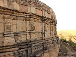 Chausath_Yogini_Temple_side_view-265×198