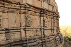 Chausath_Yogini_Temple_side_view-356×364