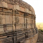 Chausath_Yogini_Temple_side_view-720×480